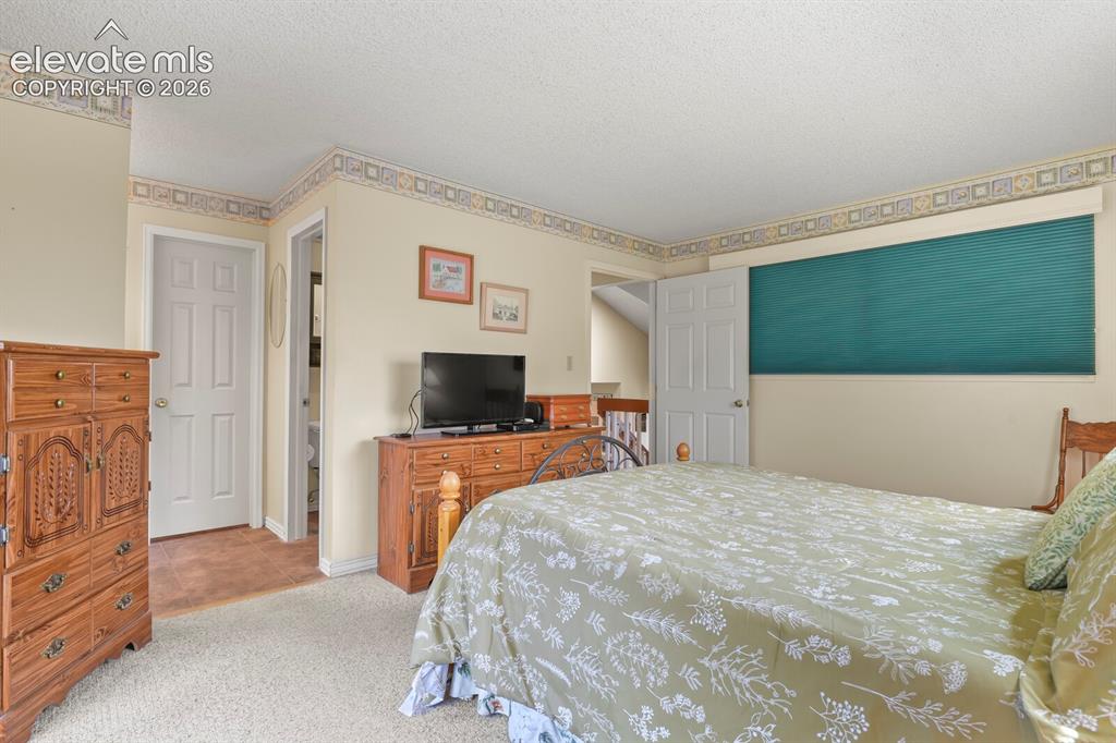 Image 19 of 48: Bedroom