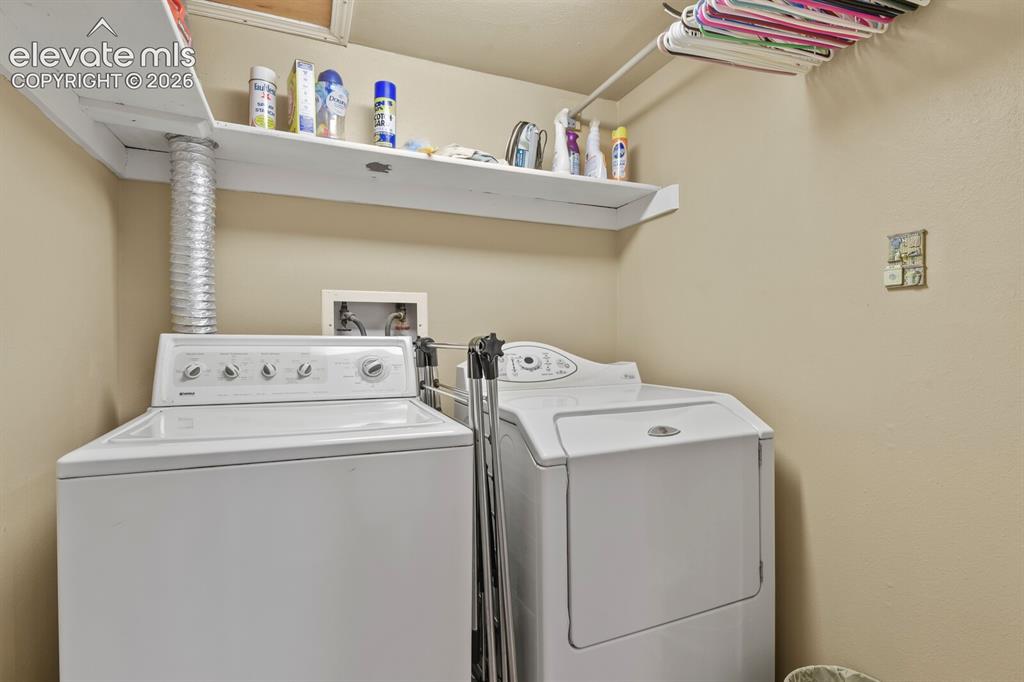 Image 39 of 48: Laundry