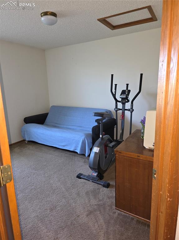 Image 17 of 27: Bedroom