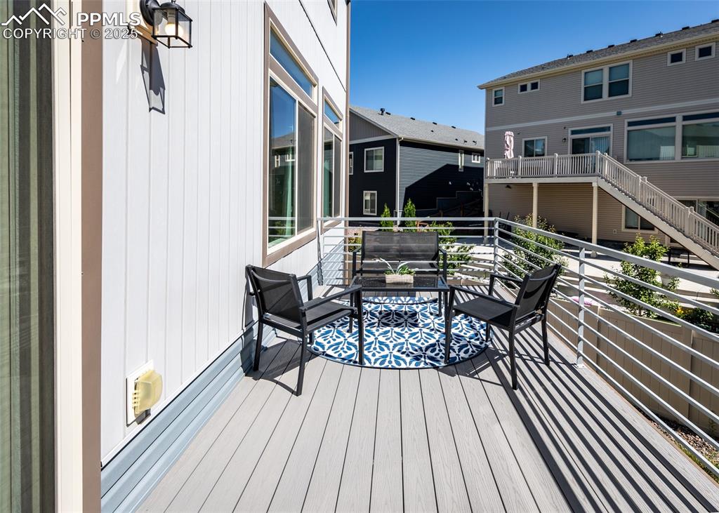 Image 14 of 37: Deck