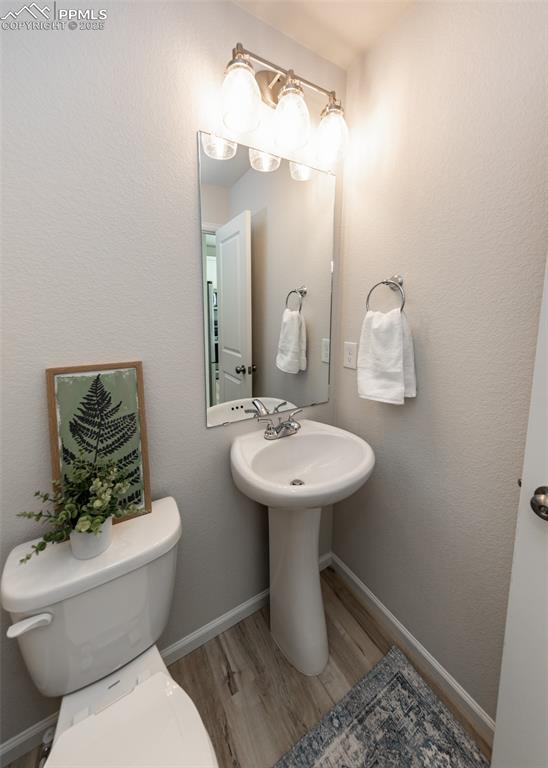 Image 16 of 37: Bathroom