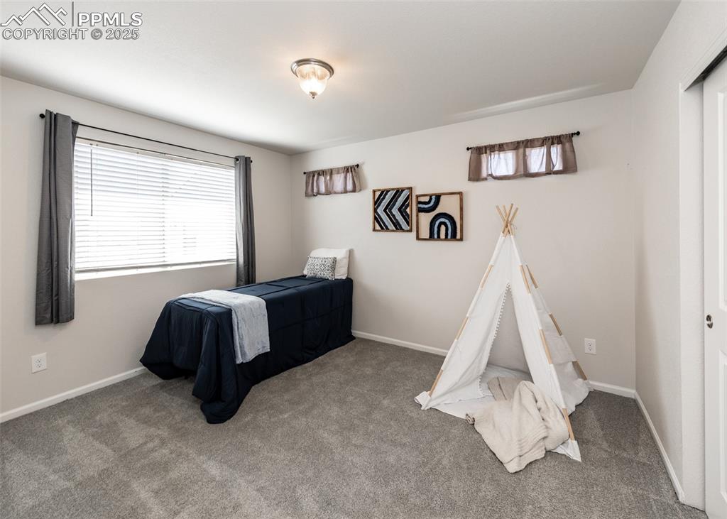 Image 25 of 37: Bedroom