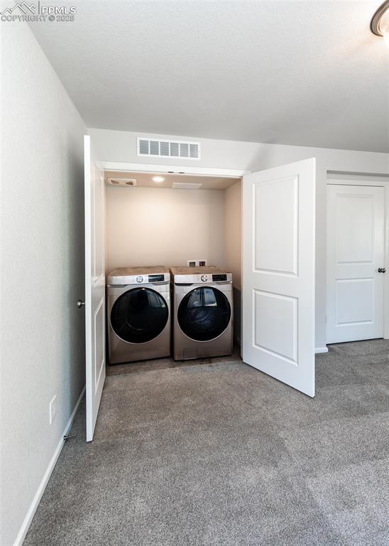 Image 32 of 37: Laundry