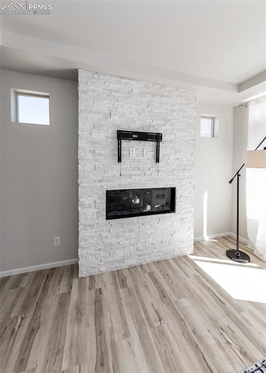 Image 5 of 37: Living Room