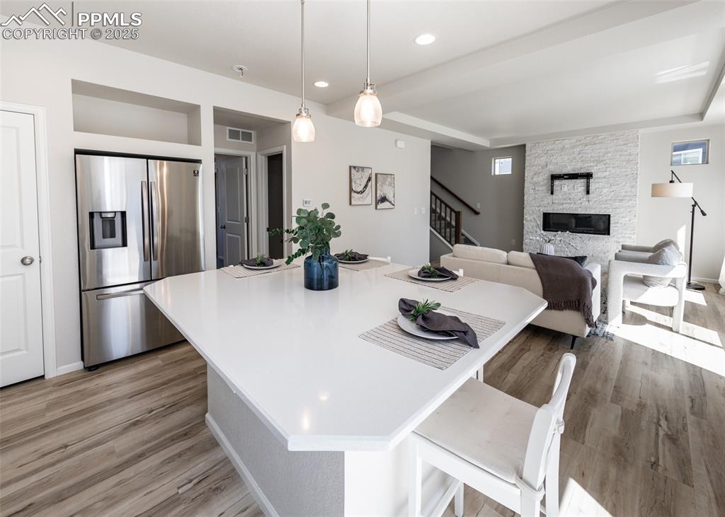 Image 9 of 37: Dining Area