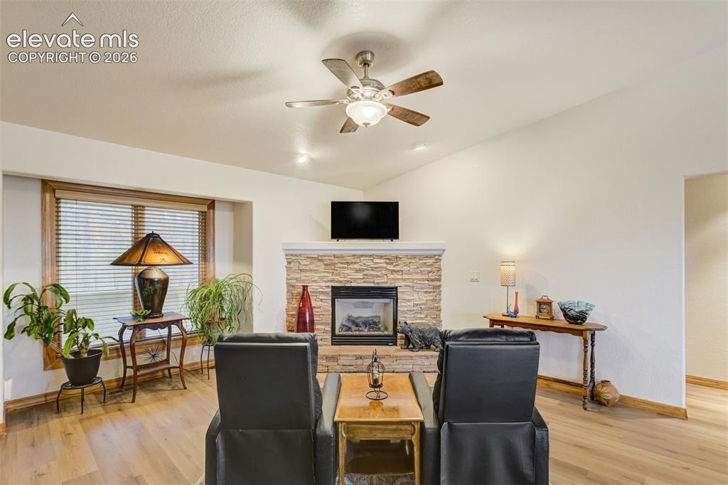 Image 10 of 50: Living Room
