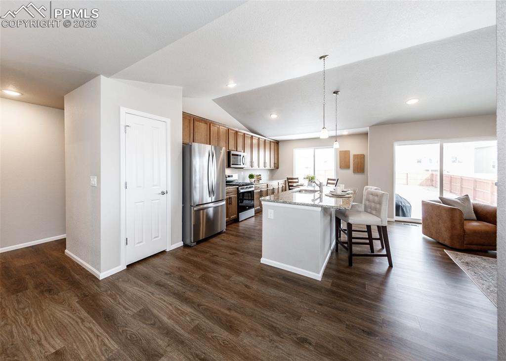 Image 7 of 48: Kitchen