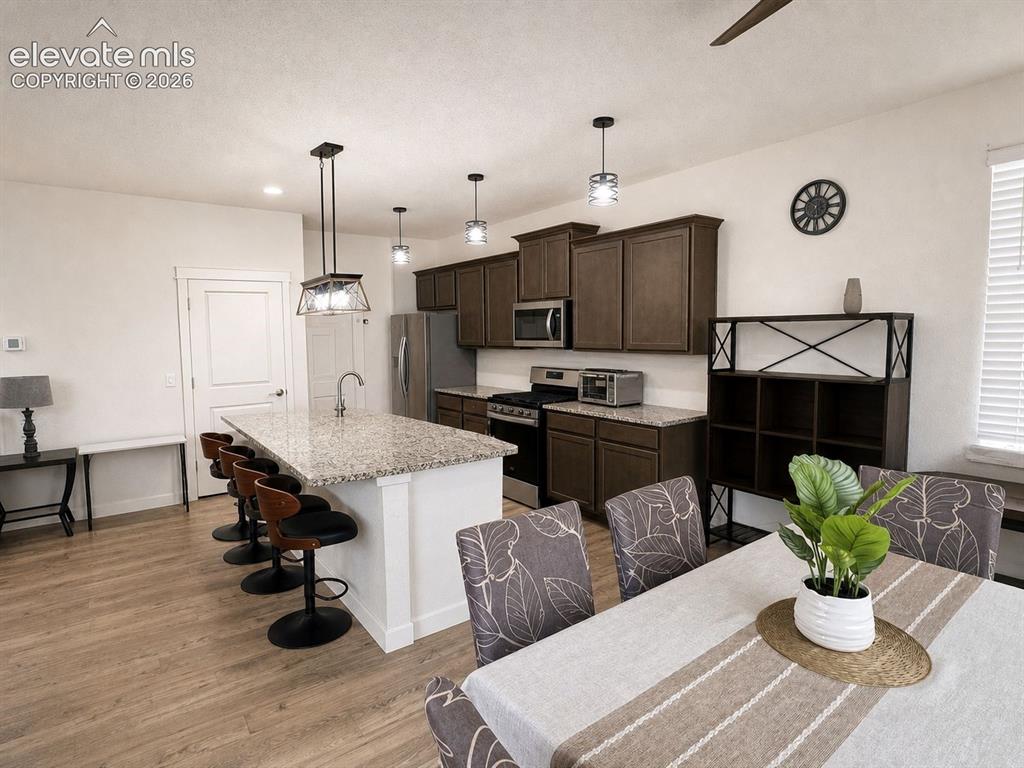 Image 8 of 16: Kitchen