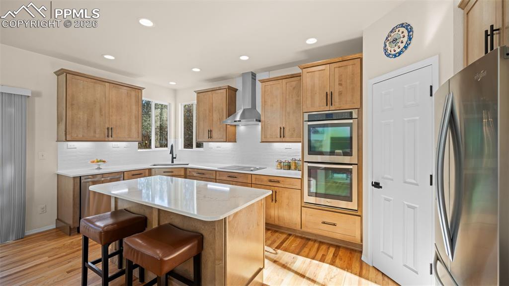 Image 18 of 48: Kitchen