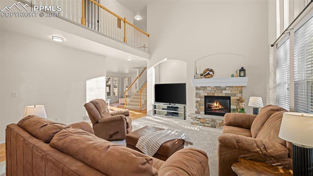 Image 21 of 48: Family Room