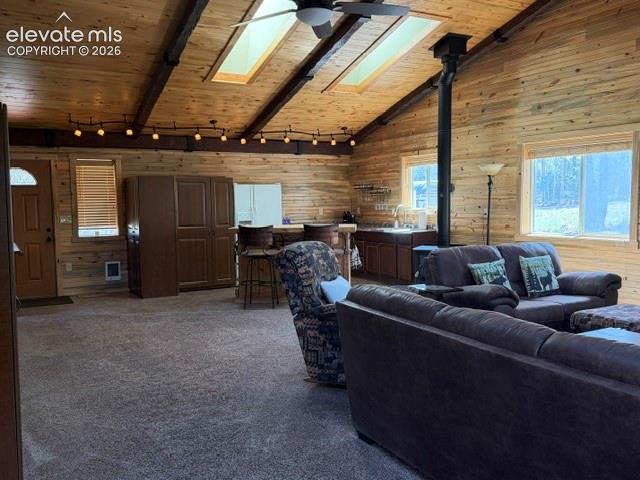 Image 14 of 38: Living Room