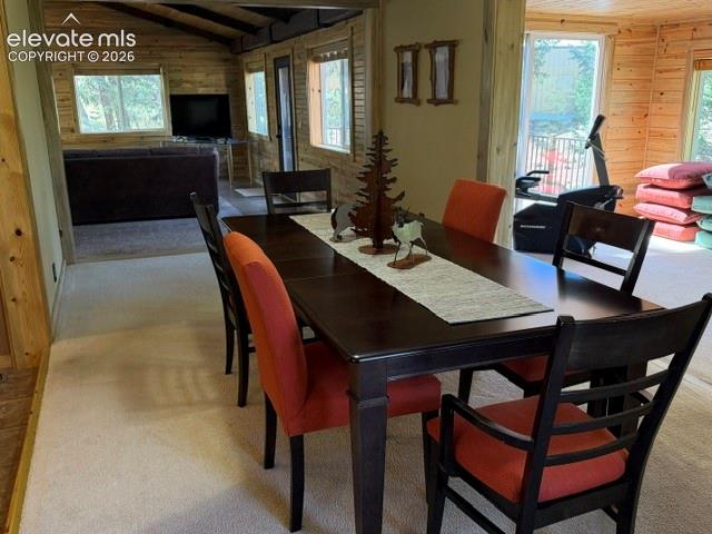 Image 15 of 38: Dining Area