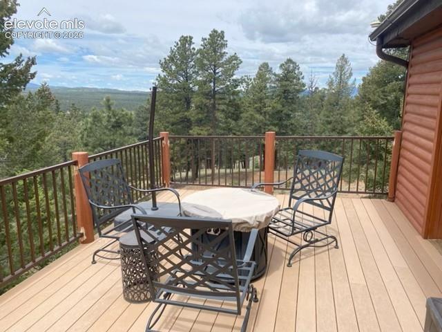 Image 18 of 38: Deck
