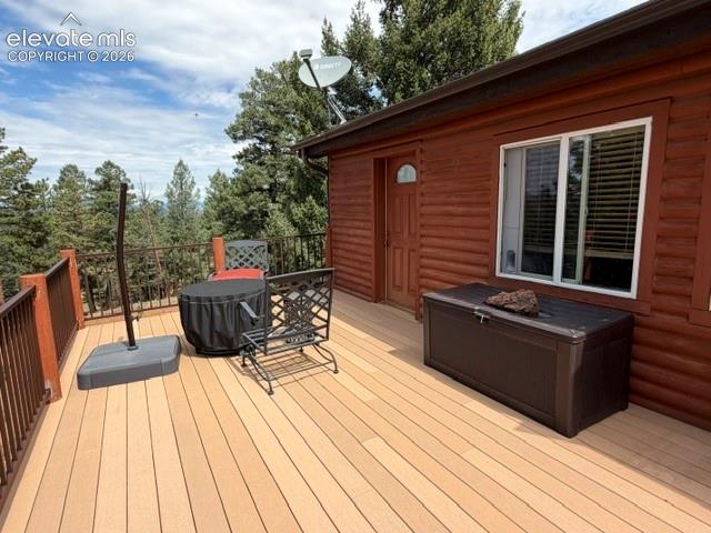 Image 41 of 49: Deck