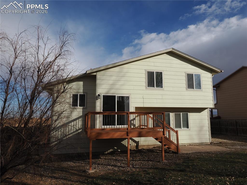 Image 30 of 34: Back of Structure