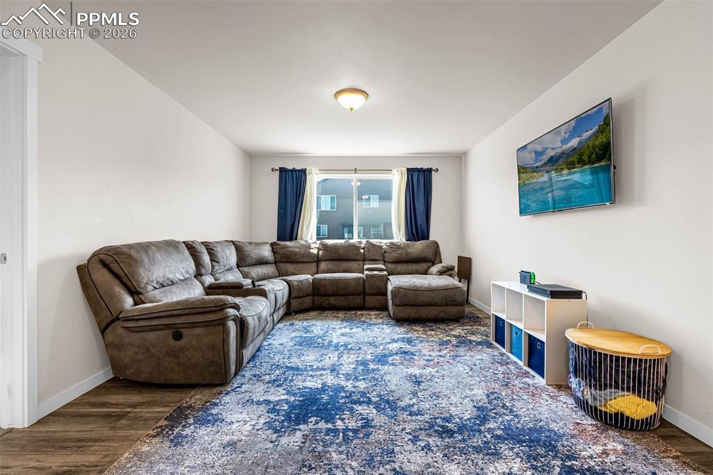 Image 18 of 31: Loft