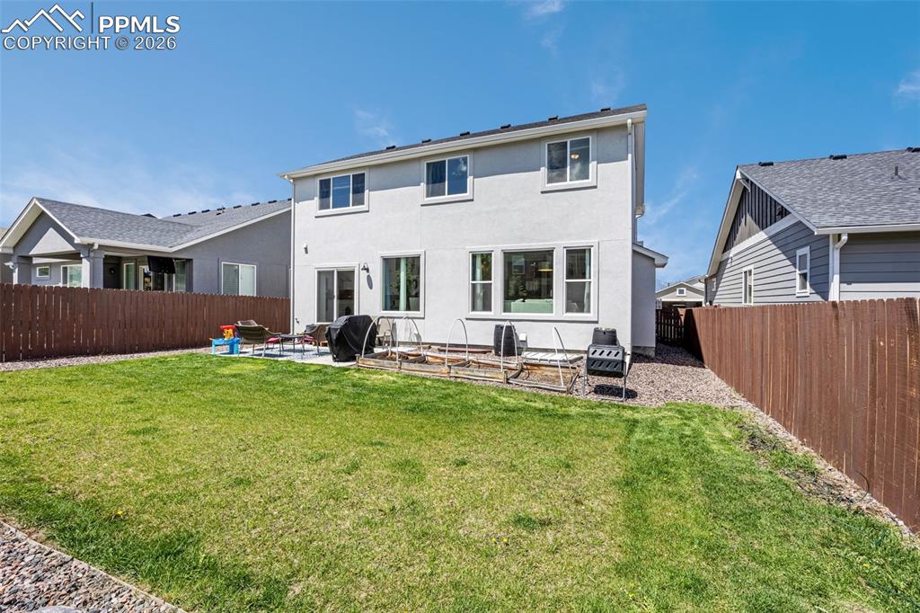 Image 28 of 31: Back of Structure