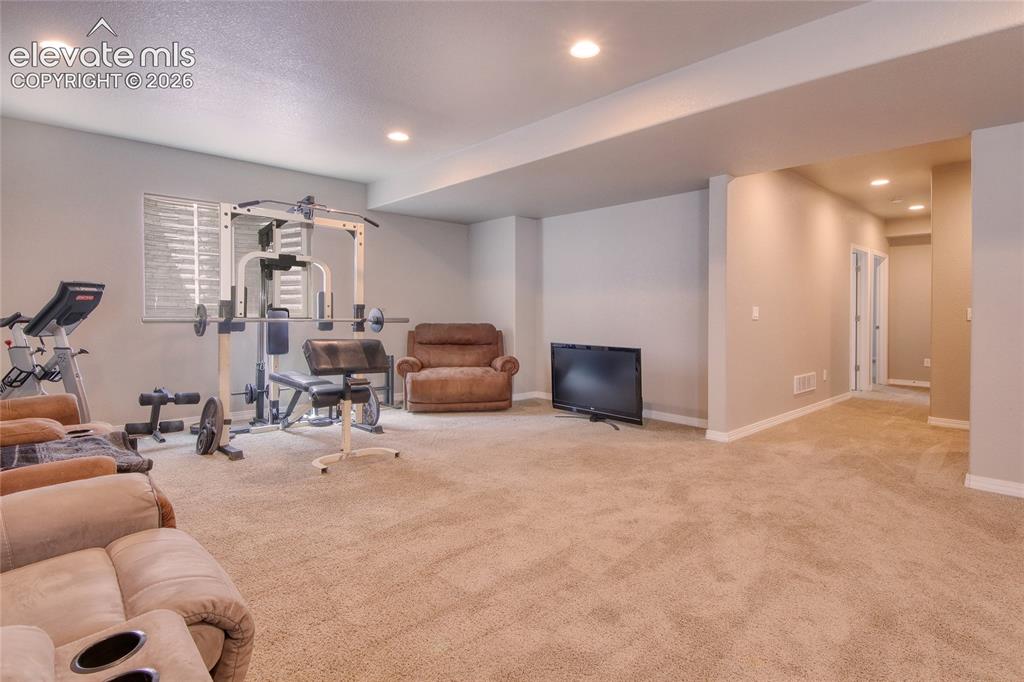 Image 25 of 35: Family Room