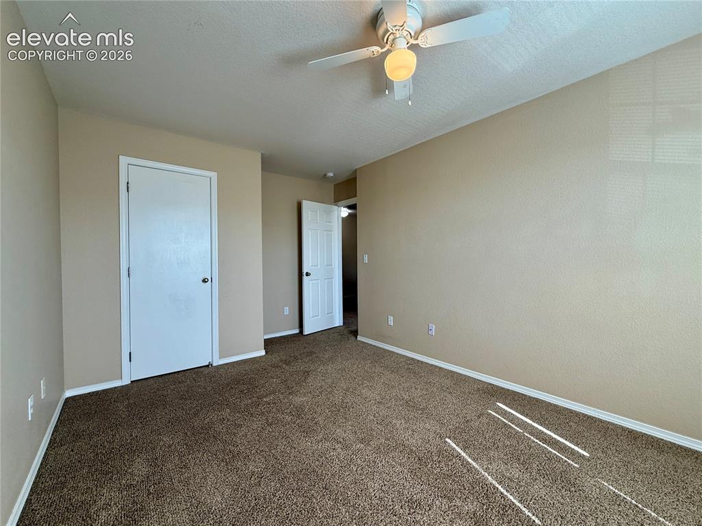 Image 18 of 26: Bedroom