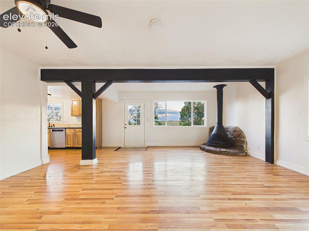 Image 10 of 50: Great Room – Flexible living area offers plenty of room for multiple seatin