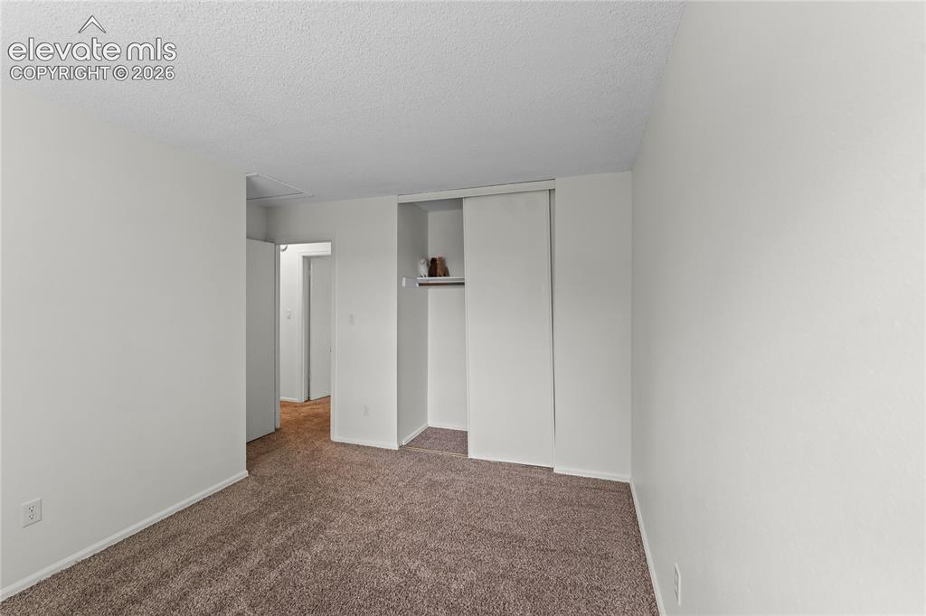 Image 17 of 33: Bedroom