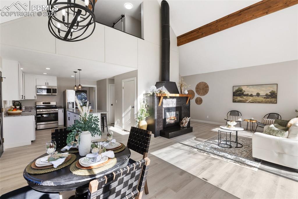 Image 10 of 47: Dining Area