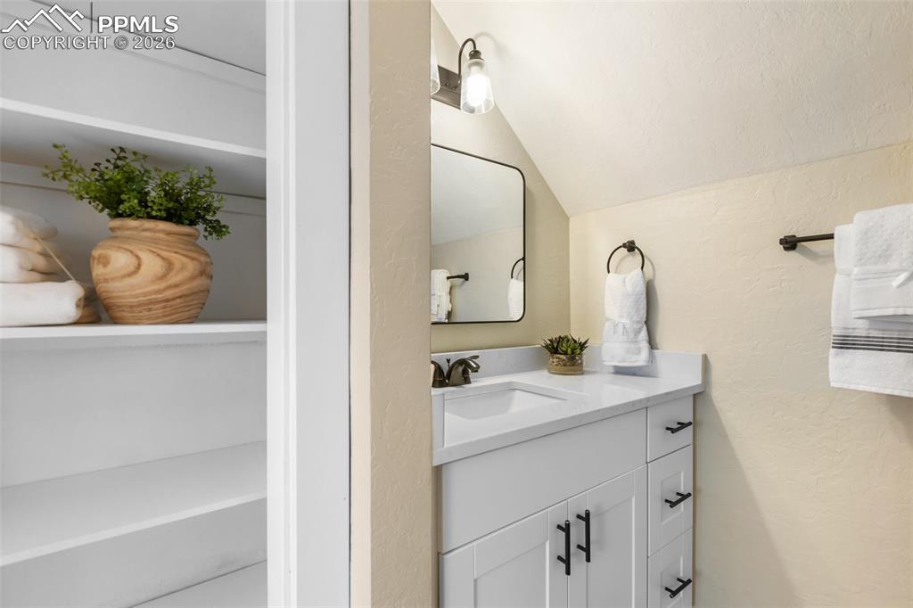 Image 31 of 47: Master Bathroom