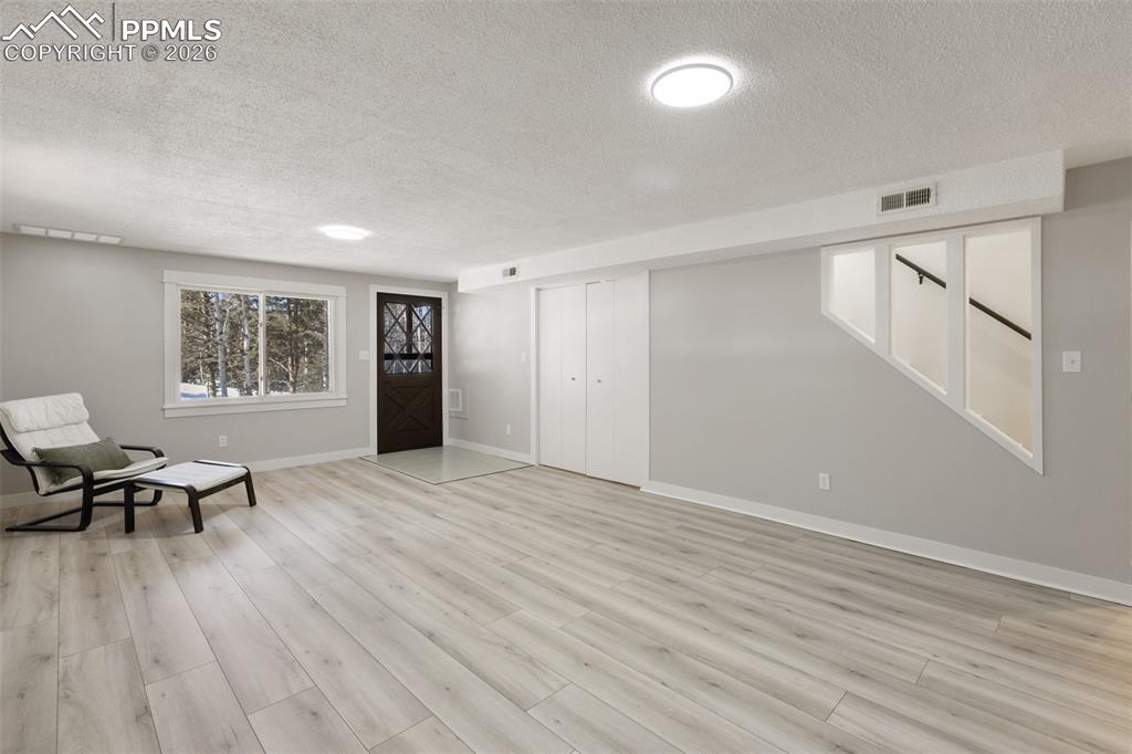 Image 39 of 47: Family Room