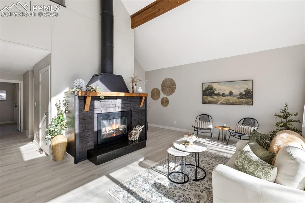 Image 7 of 47: Living Room