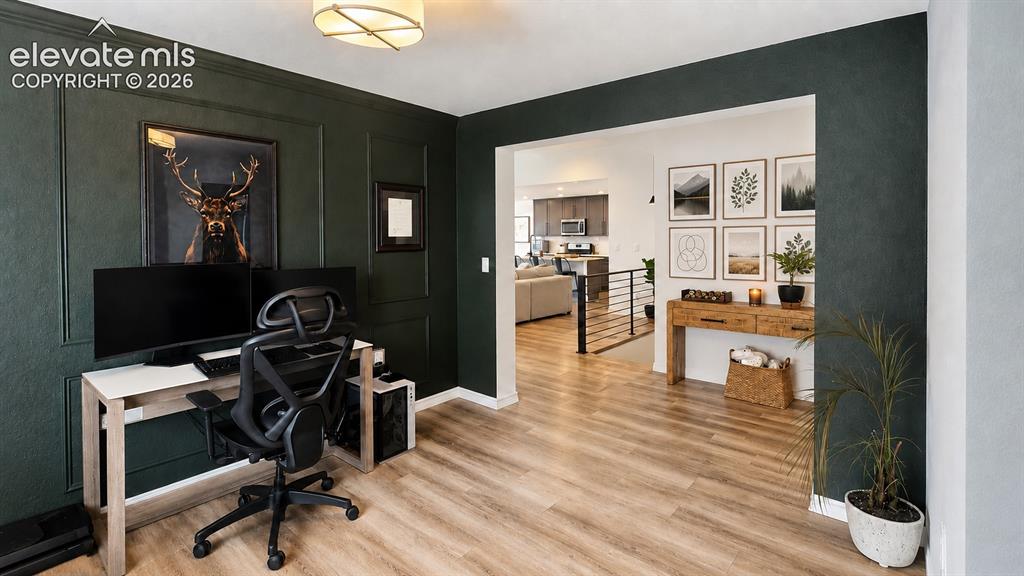 Image 11 of 34: Office