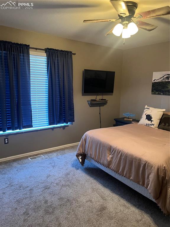 Image 20 of 28: Bedroom