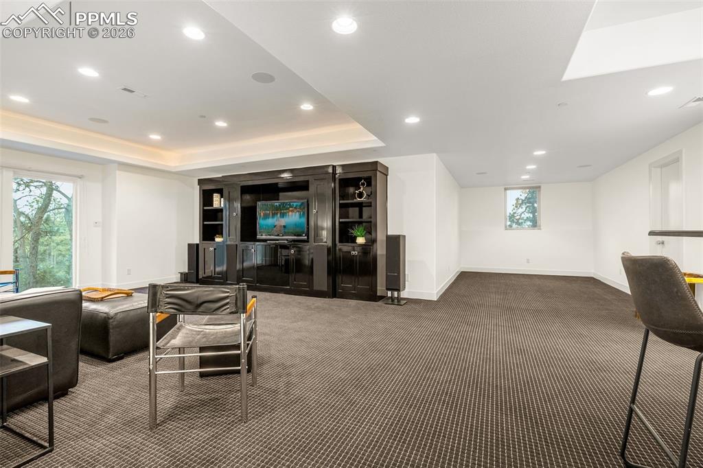 Image 36 of 45: Living Room