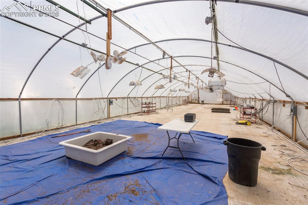 Image 12 of 30: Pool