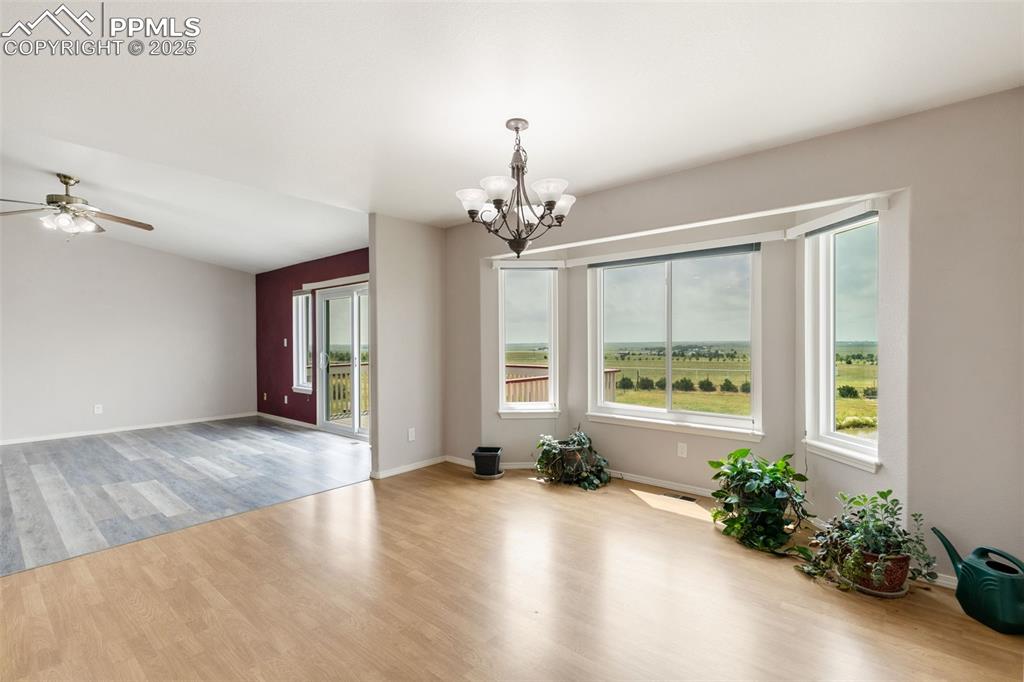 Image 11 of 50: Dining Room