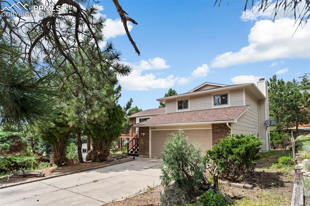 Image 8 of 32: Front of Structure