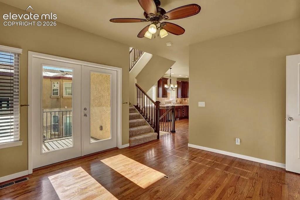 Image 10 of 40: Family Room
