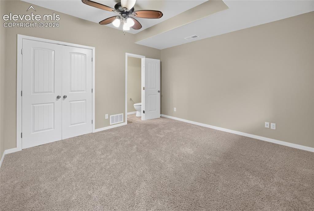 Image 18 of 40: Great Room