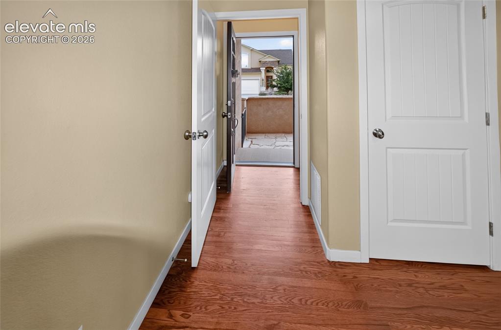 Image 4 of 40: Hallway