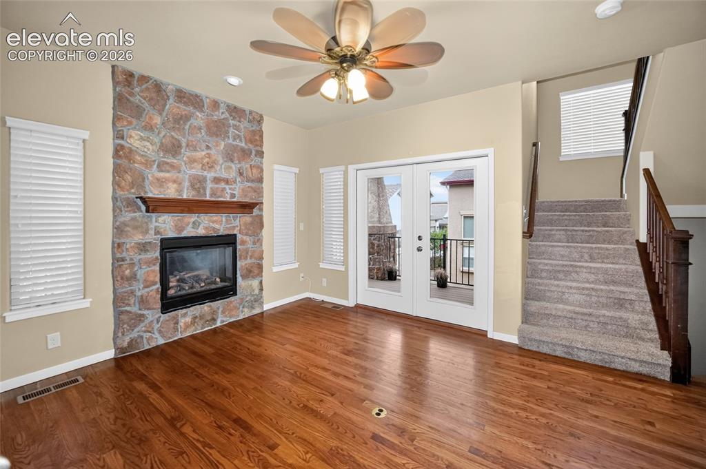 Image 6 of 40: Family Room