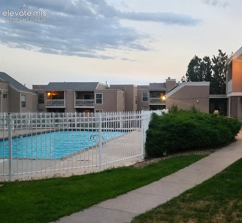 Image 34 of 38: Pool