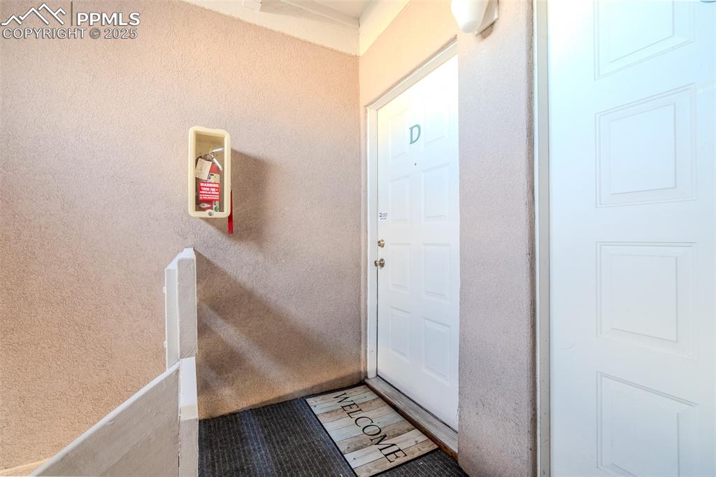 Image 4 of 27: Entrance to property