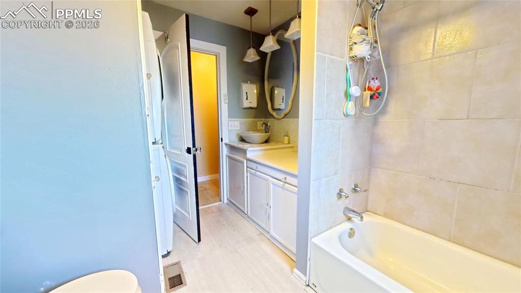 Image 15 of 29: main bath