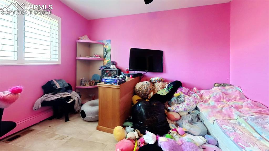 Image 17 of 29: bed 3