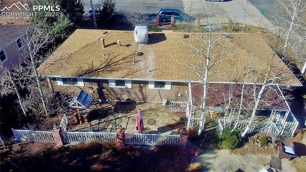 Image 29 of 29: back of home 