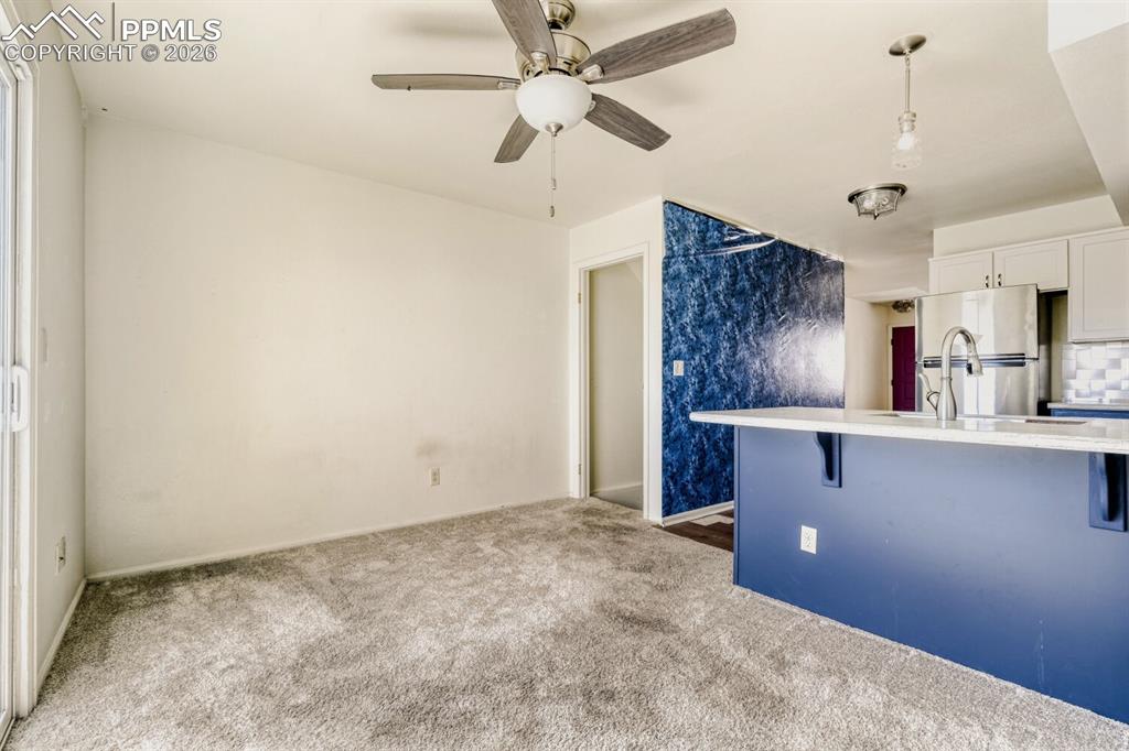 Image 5 of 17: Kitchen