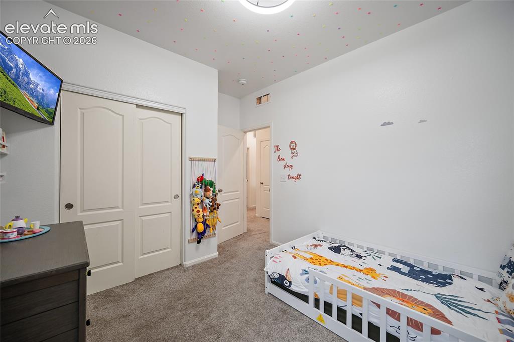 Image 17 of 42: Bedroom