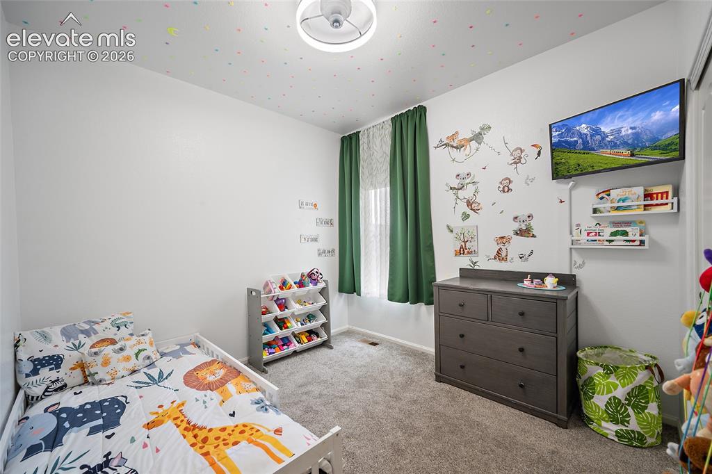 Image 18 of 42: Bedroom
