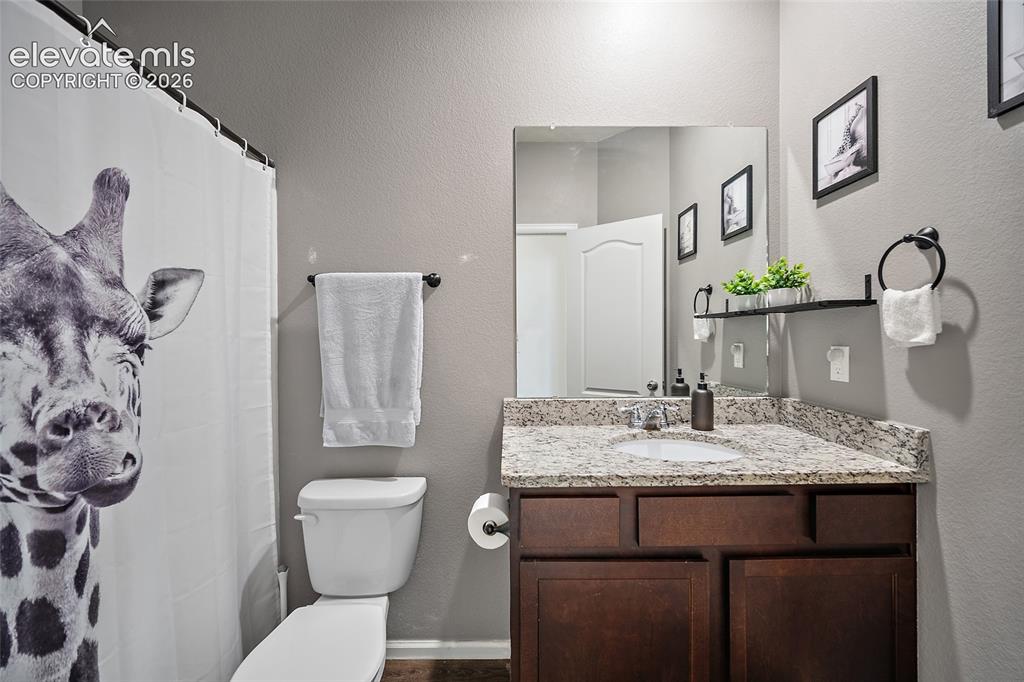 Image 19 of 42: Bathroom