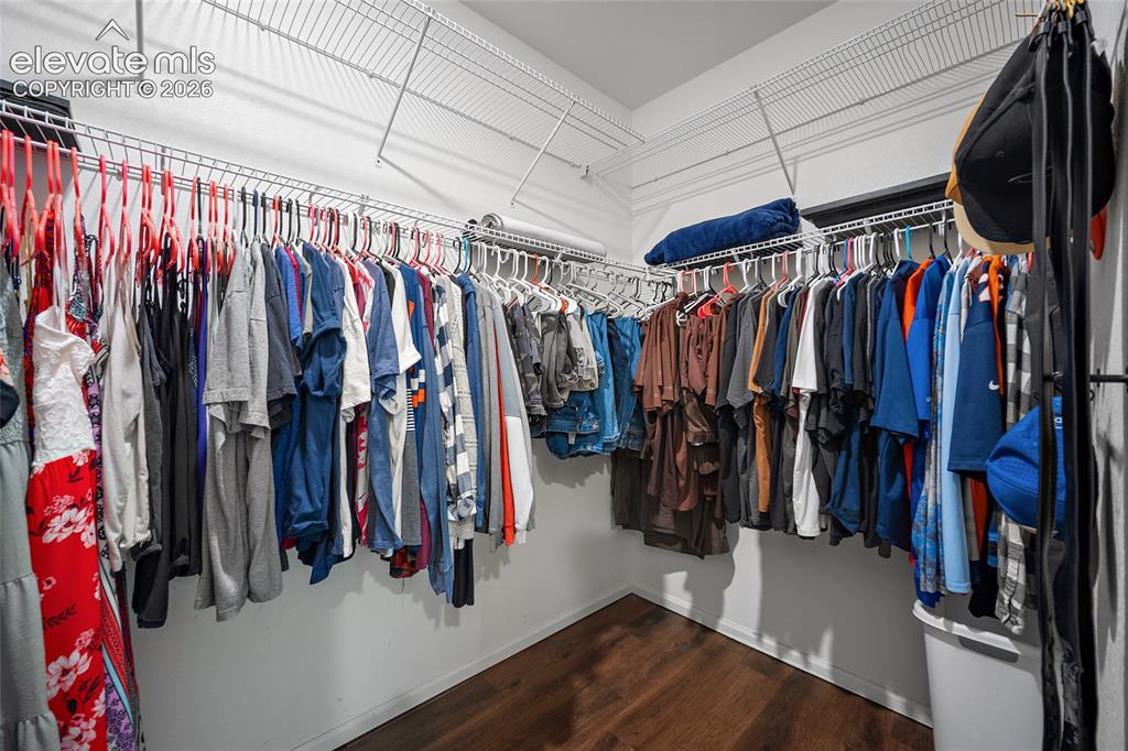 Image 21 of 42: Closet