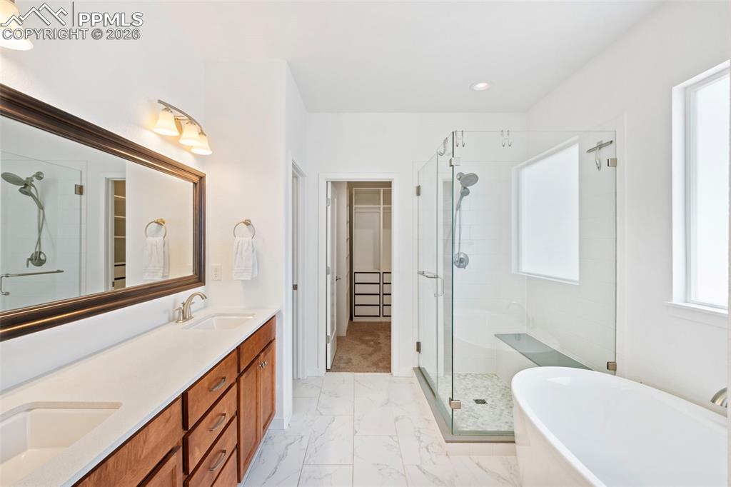 Image 17 of 44: Well appointed primary bathroom!